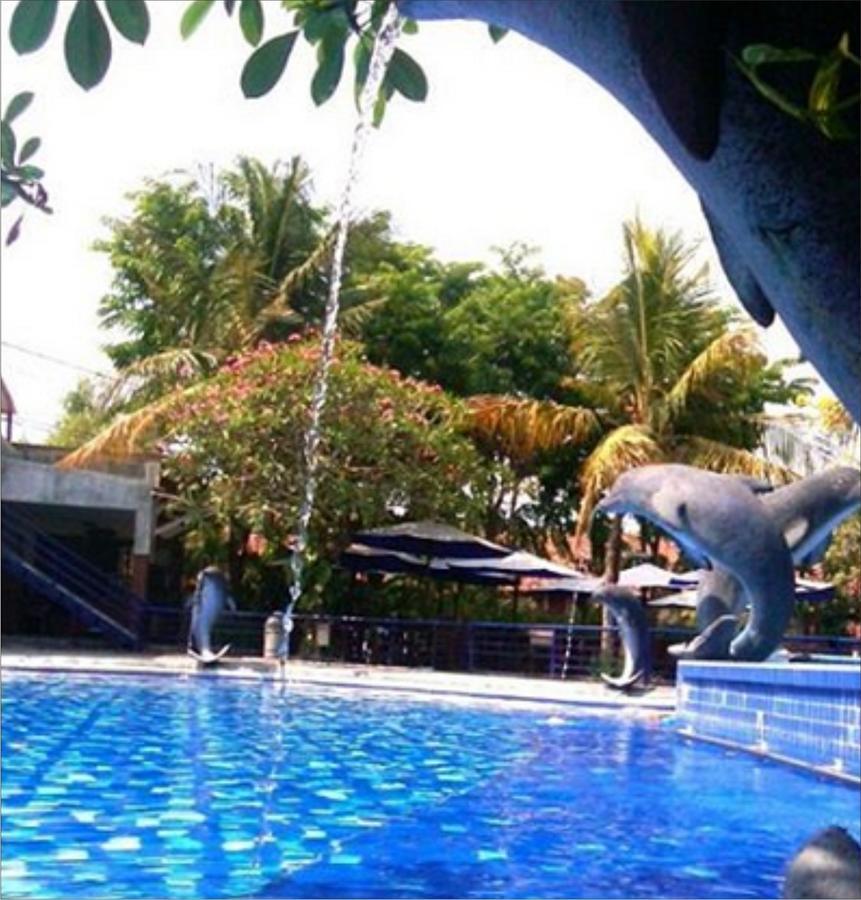 Bukit Daun Hotel And Resort Kediri  Exterior foto