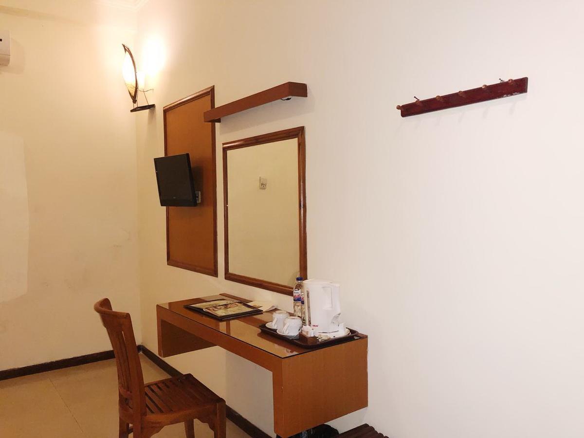 Bukit Daun Hotel And Resort Kediri  Exterior foto