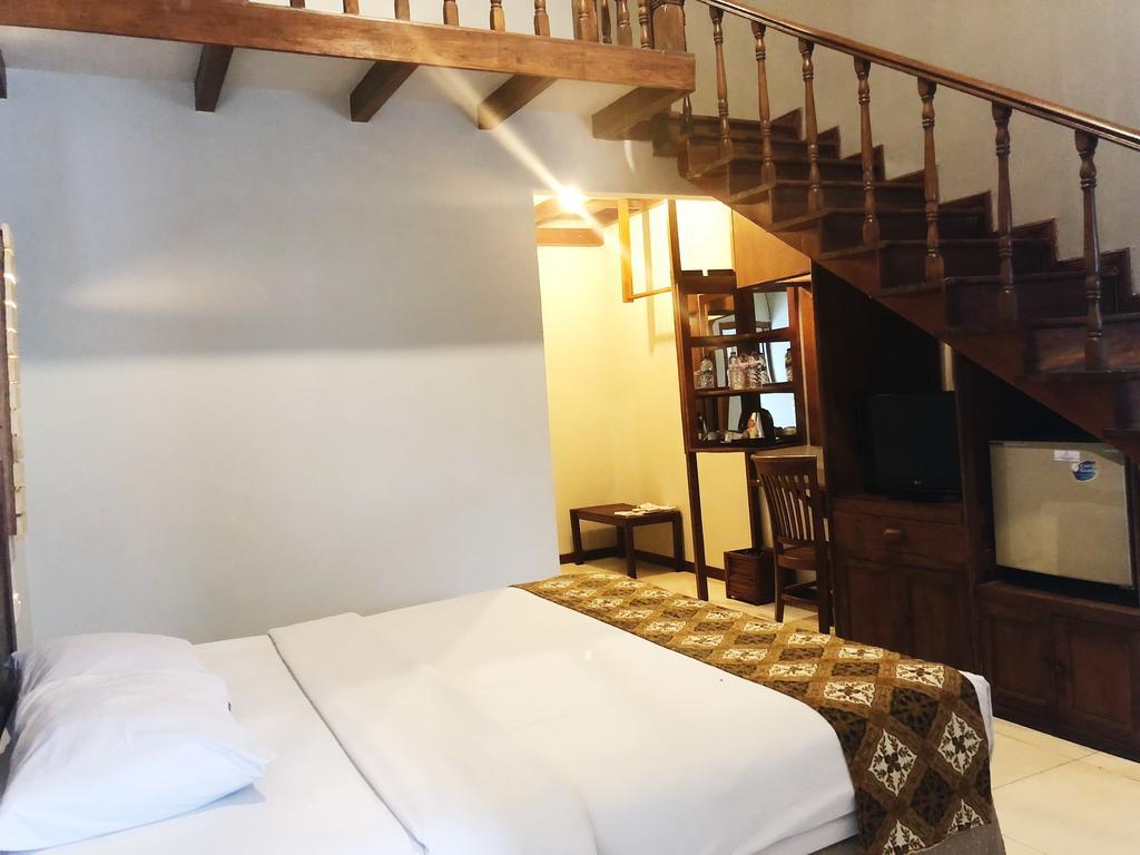 Bukit Daun Hotel And Resort Kediri  Exterior foto