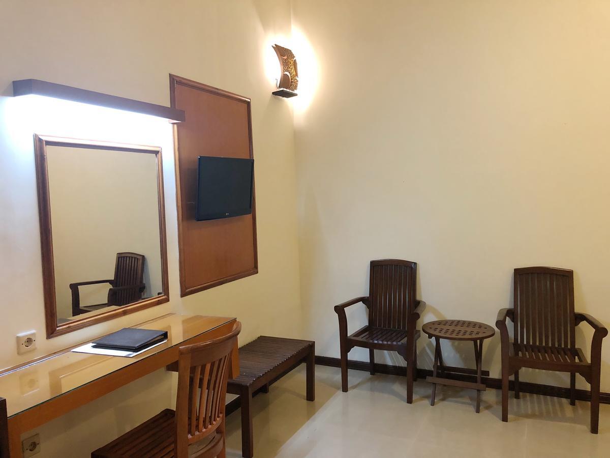 Bukit Daun Hotel And Resort Kediri  Exterior foto