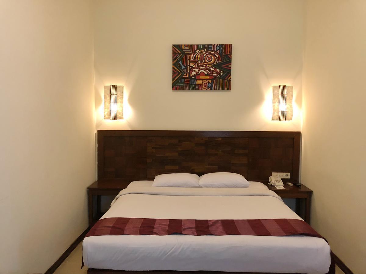 Bukit Daun Hotel And Resort Kediri  Exterior foto