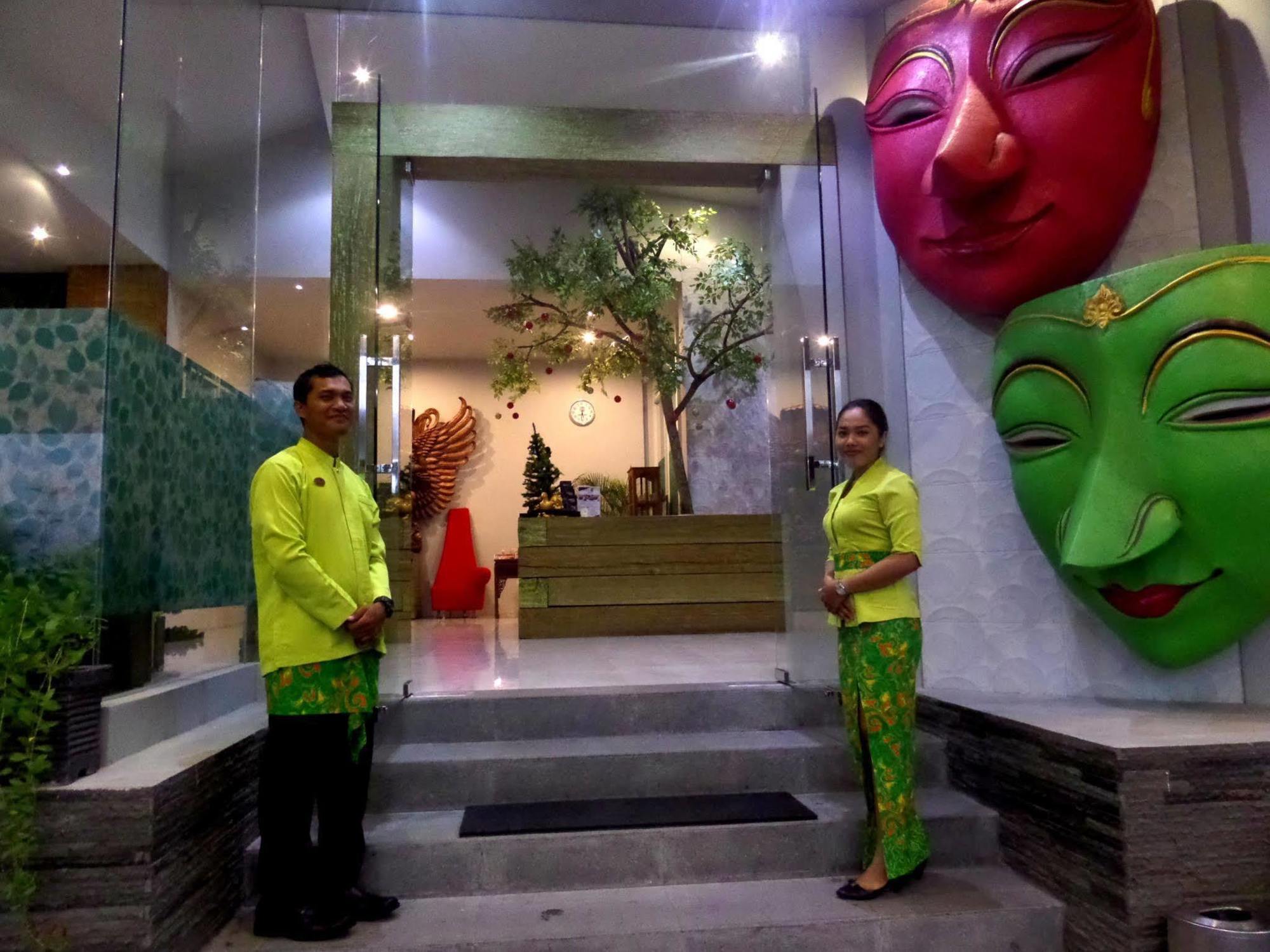 Bukit Daun Hotel And Resort Kediri  Exterior foto