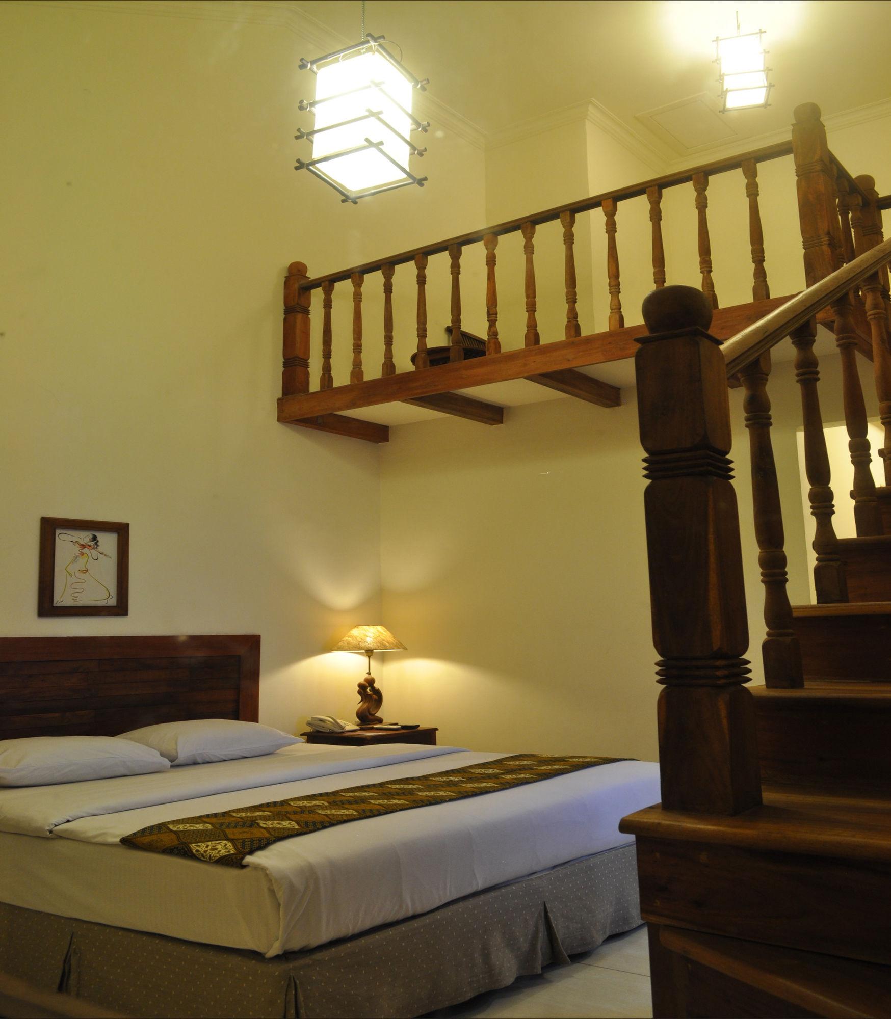 Bukit Daun Hotel And Resort Kediri  Exterior foto